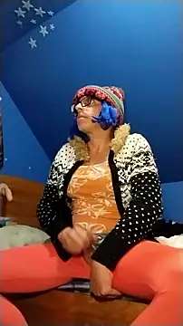 Snapshot of MirthildaVenza chatting on 11-17-25, 06:41 MirthildaVenza online show from 11-17-25, 06:41