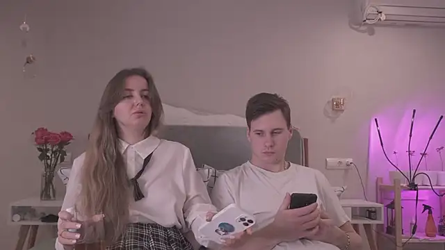 Snapshot of FluffyHat chatting on 01-27-25, 07:03 FluffyHat online show from 01-27-25, 07:03