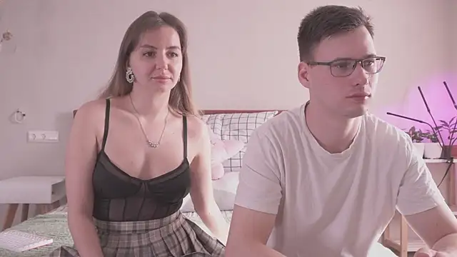 Snapshot of FluffyHat chatting on 02-12-25, 07:44 FluffyHat online show from 02-12-25, 07:44