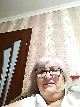 Snapshot of LolkaAlyss chatting on 02-06-25, 10:21 LolkaAlyss online show from 02-06-25, 10:21