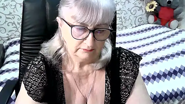 Snapshot of LolkaAlyss chatting on 03-07-25, 07:16 LolkaAlyss online show from 03-07-25, 07:16