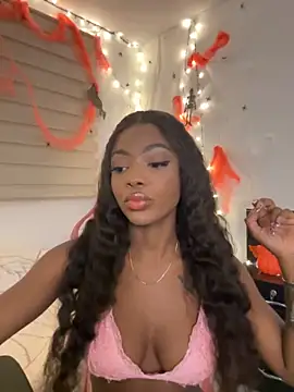 Snapshot of Vane_Rossee chatting on 10-03-25, 11:35 Vane Rossee online show from 10-03-25, 11:35