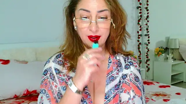 Tyana40 online show from 04-21-26, 01:42