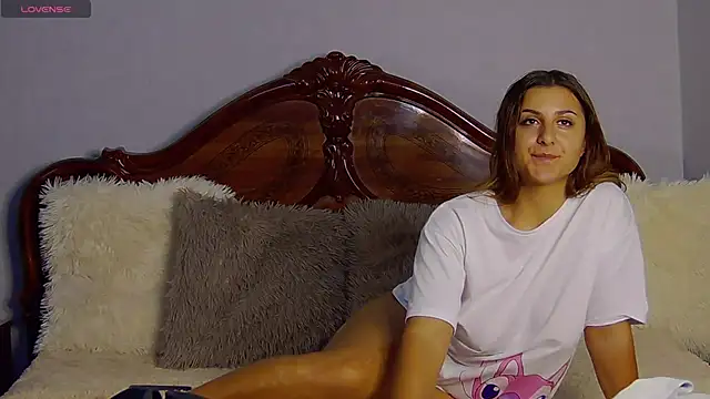 NicolePlay online show from 10-30-25, 11:55