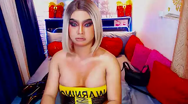 TsGoddessNhicolle online show from 02-01-25, 04:14