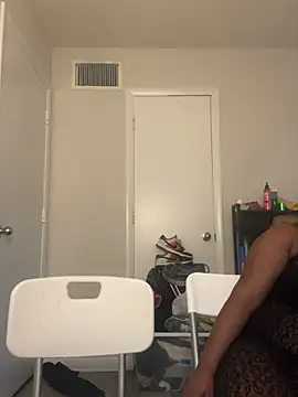 Snapshot of DancingLemonade chatting on 01-19-25, 10:06 DancingLemonade online show from 01-19-25, 10:06