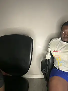 DancingLemonade online show from 04-19-26, 03:06