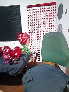 Snapshot of sharom_smith1 chatting on 02-07-25, 07:18 sharom smith1 online show from 02-07-25, 07:18