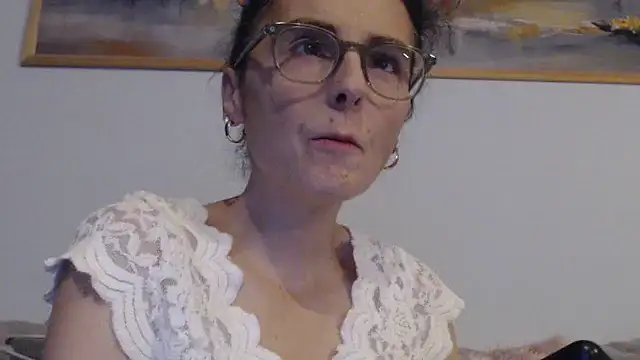 cleophee online show from 10-14-25, 05:41