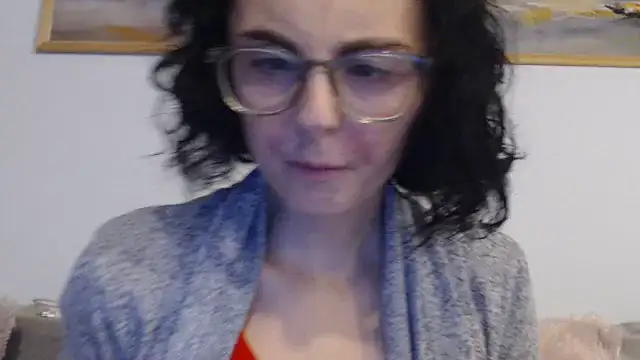 cleophee online show from 11-18-25, 06:51