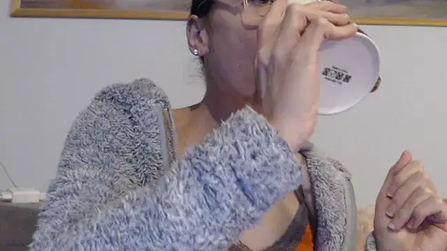 cleophee online show from 02-05-26, 06:51