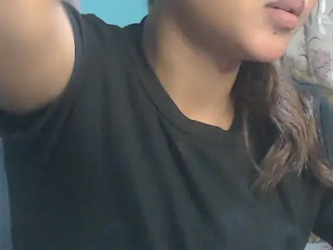 NancyRuvi online show from 02-10-26, 04:33