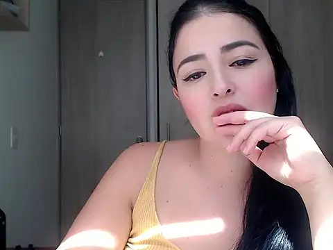 Aleska  Bell online show from 09-23-25, 02:53