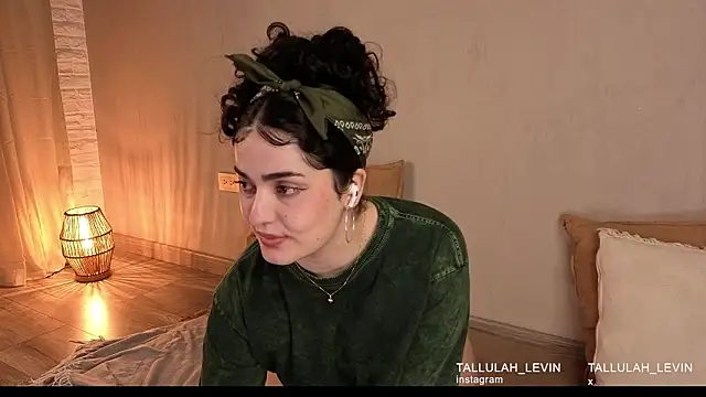 Snapshot of tallulah_levine chatting on 03-05-26, 01:12 tallulah levine online show from 03-05-26, 01:12