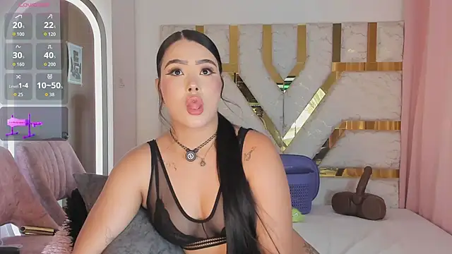 Snapshot of sophy_champagne chatting on 07-25-26, 01:25 sophy champagne online show from 07-25-26, 01:25