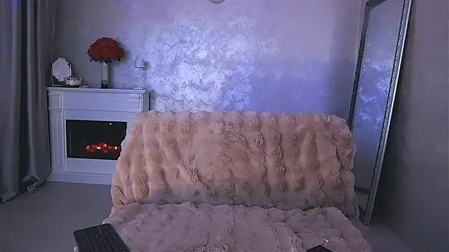 Snapshot of Michelle90u chatting on 04-12-26, 01:32 Michelle90u online show from 04-12-26, 01:32