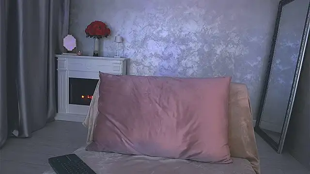 Snapshot of Michelle90u chatting on 07-19-26, 10:46 Michelle90u online show from 07-19-26, 10:46