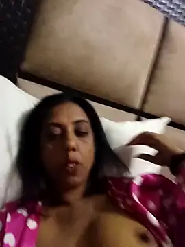 Mahi4luv online show from 10-05-25, 11:24