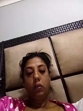 Snapshot of Mahi4luv chatting on 02-05-26, 10:14 Mahi4luv online show from 02-05-26, 10:14