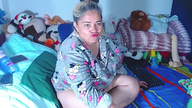 estrellita fugaz16x online show from 06-12-26, 04:33