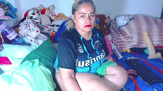 estrellita fugaz16x online show from 06-19-26, 03:44