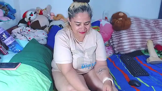 estrellita fugaz16x online show from 06-21-26, 05:21