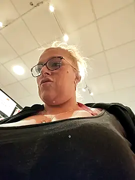 winniess40 online show from 02-11-25, 11:43