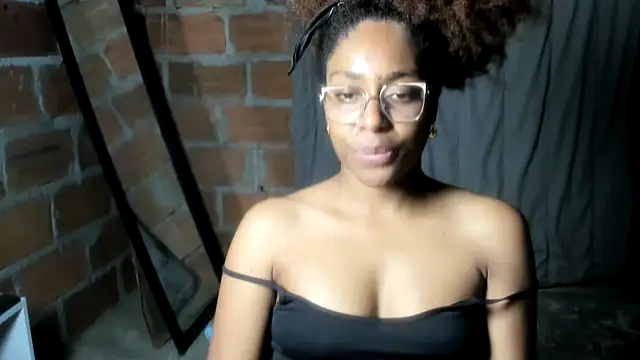 Snapshot of thaimy_ chatting on 07-15-26, 02:06 thaimy online show from 07-15-26, 02:06