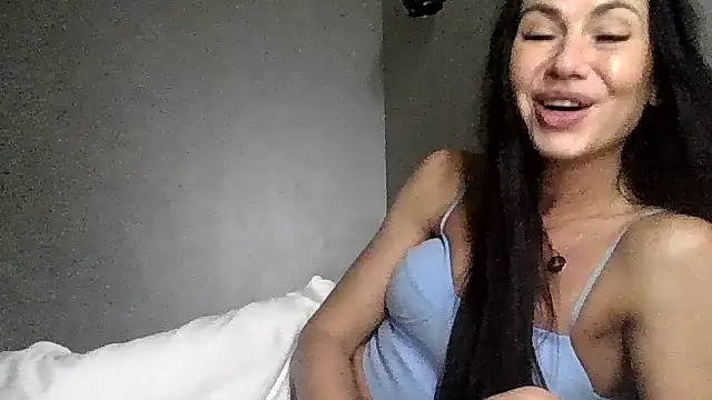 JulianaGold1 online show from 11-03-25, 09:48