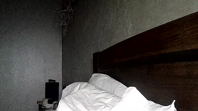 JulianaGold1 online show from 04-23-26, 05:26