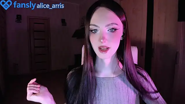 Snapshot of Alice__Aris chatting on 10-14-25, 05:58 Alice  Aris online show from 10-14-25, 05:58