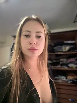 AlisaWhite online show from 10-24-25, 03:30