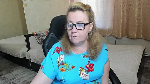 Snapshot of Frau_Marta chatting on 05-02-26, 12:54 Frau Marta online show from 05-02-26, 12:54
