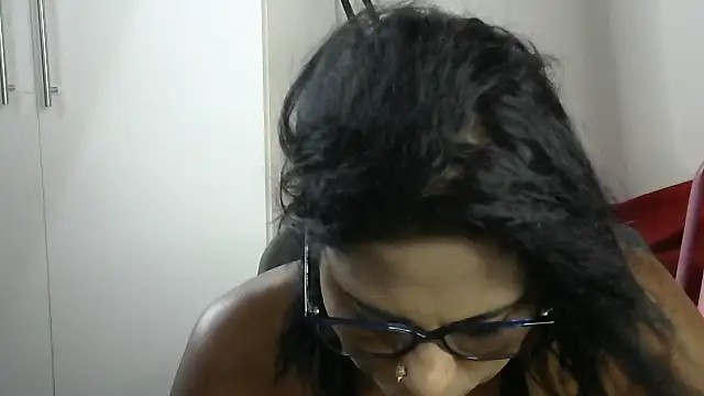 Snapshot of sunshinelady_ chatting on 01-15-25, 09:35 sunshinelady  online show from 01-15-25, 09:35