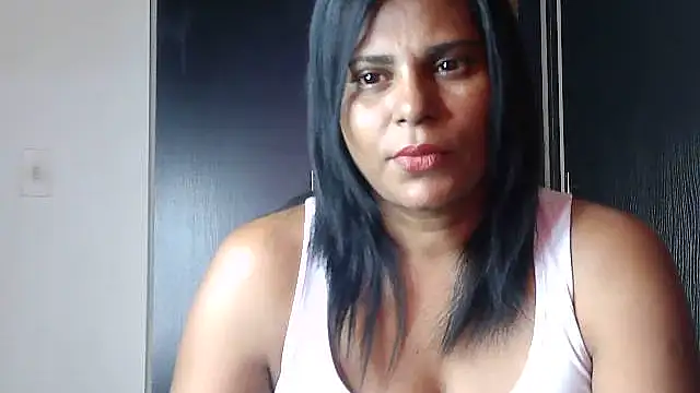 Snapshot of sunshinelady_ chatting on 10-17-25, 12:30 sunshinelady  online show from 10-17-25, 12:30