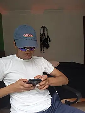 Snapshot of pinedasex777 chatting on 11-05-25, 03:23 pinedasex777 online show from 11-05-25, 03:23