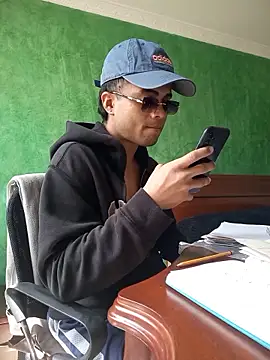 Snapshot of pinedasex777 chatting on 11-07-25, 03:45 pinedasex777 online show from 11-07-25, 03:45