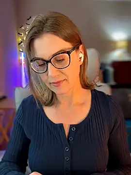 MaiseKnox online show from 05-06-26, 06:13