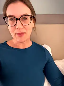 MaiseKnox online show from 05-11-26, 05:54