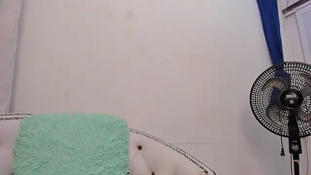 BlowMommy  online show from 03-18-25, 08:58