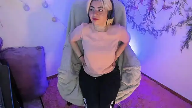 Snapshot of Sammysammy_ chatting on 01-25-25, 08:21 Sammysammy online show from 01-25-25, 08:21