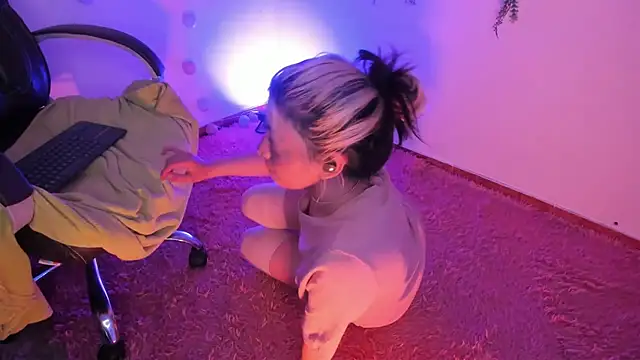 Snapshot of Sammysammy_ chatting on 02-10-25, 06:31 Sammysammy online show from 02-10-25, 06:31