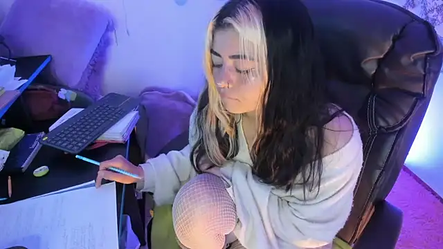 Snapshot of Sammysammy_ chatting on 02-11-25, 06:40 Sammysammy online show from 02-11-25, 06:40