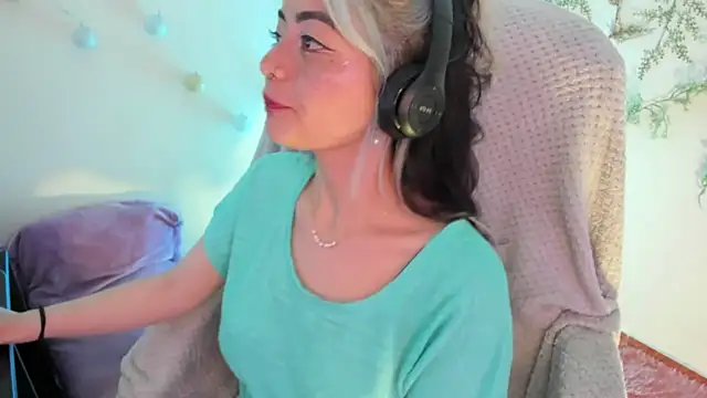 Snapshot of Sammysammy_ chatting on 03-16-25, 12:01 Sammysammy online show from 03-16-25, 12:01