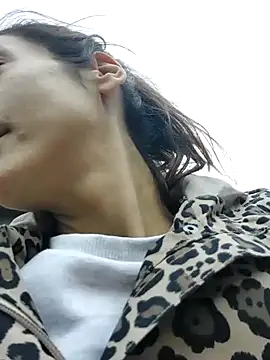 JoLeNe27 online show from 10-27-25, 06:17