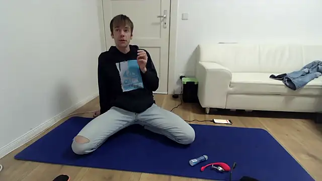 Snapshot of fit_ass_2021 chatting on 03-02-25, 12:20 fit ass 2021 online show from 03-02-25, 12:20