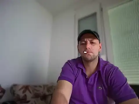 Snapshot of Flakka95 chatting on 05-18-26, 04:02 Flakka95 online show from 05-18-26, 04:02