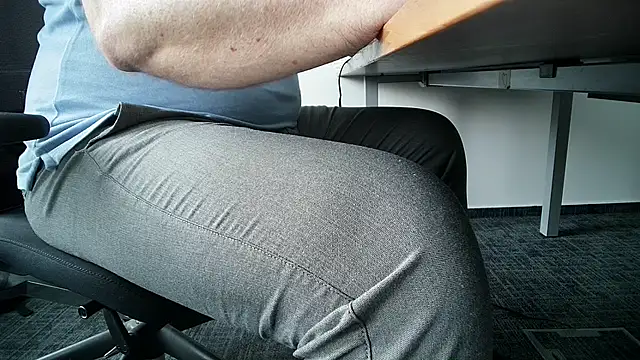 69bezfleku online show from 10-01-25, 06:30