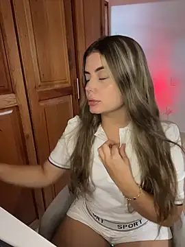 Miss valeriaa online show from 03-08-26, 07:06