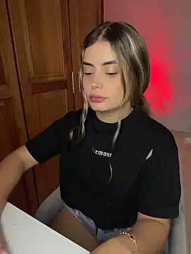 Miss valeriaa online show from 03-24-26, 10:15